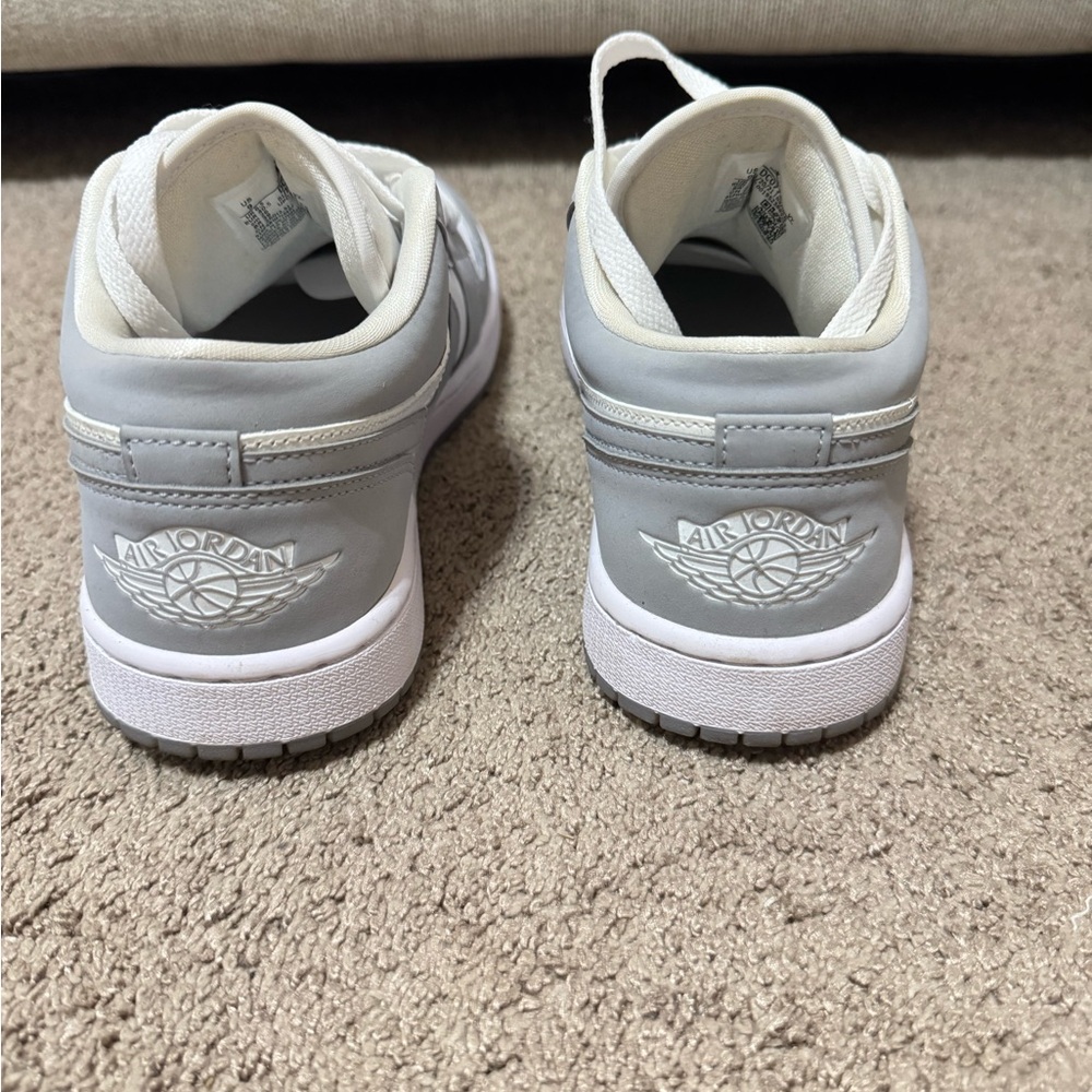 Nike Women’s Air Jordan 1 Low - Picture 3 of 7